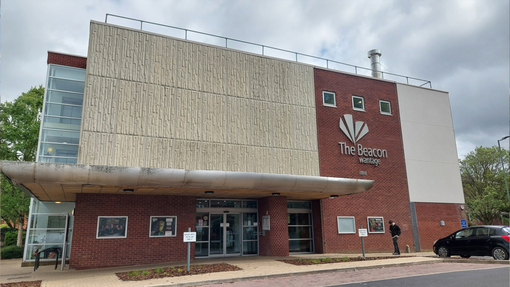 A long shot showing the whole of The Beacon Wantage building.